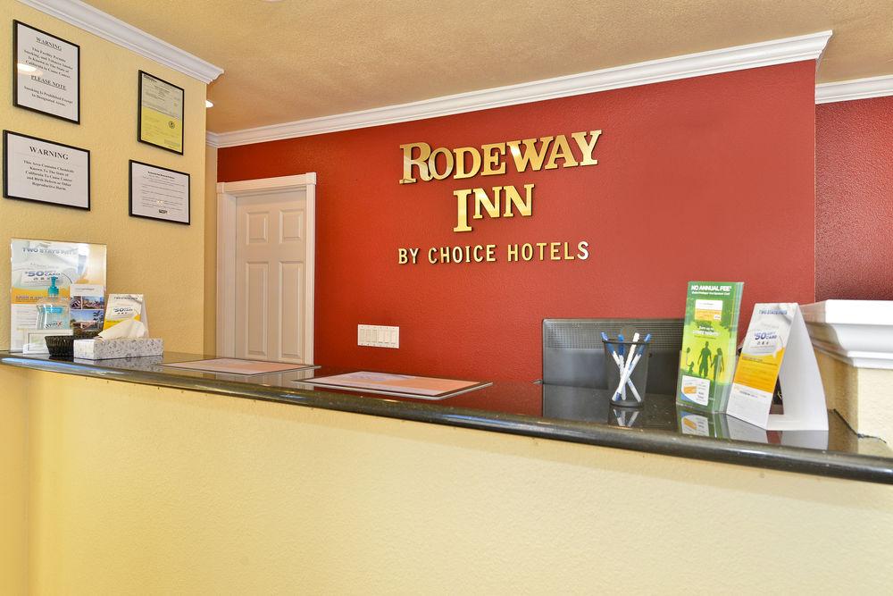 Rodeway Inn Near University-Gateway To Yosemite Мерсед Экстерьер фото