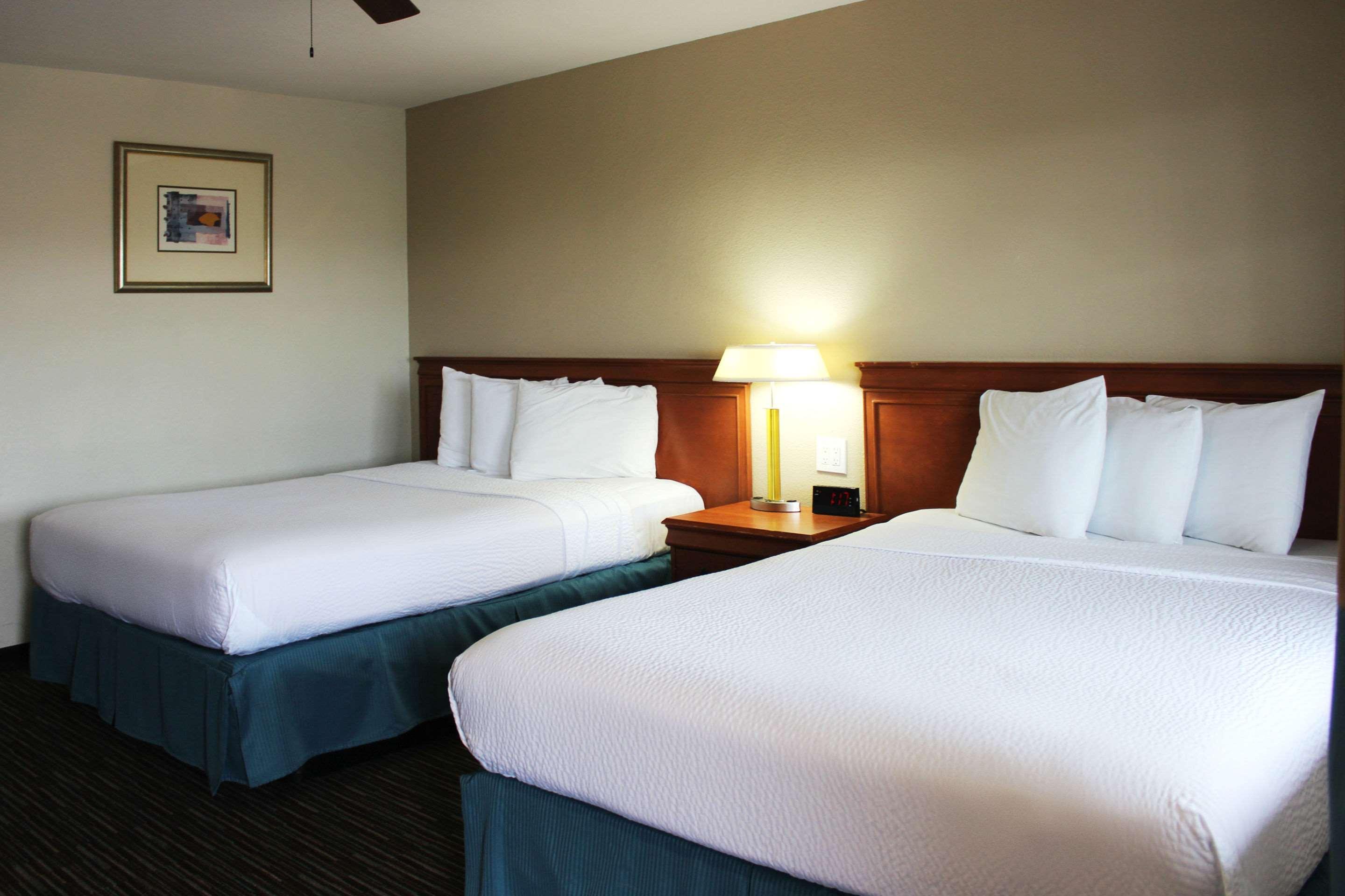 Rodeway Inn Near University-Gateway To Yosemite Мерсед Экстерьер фото