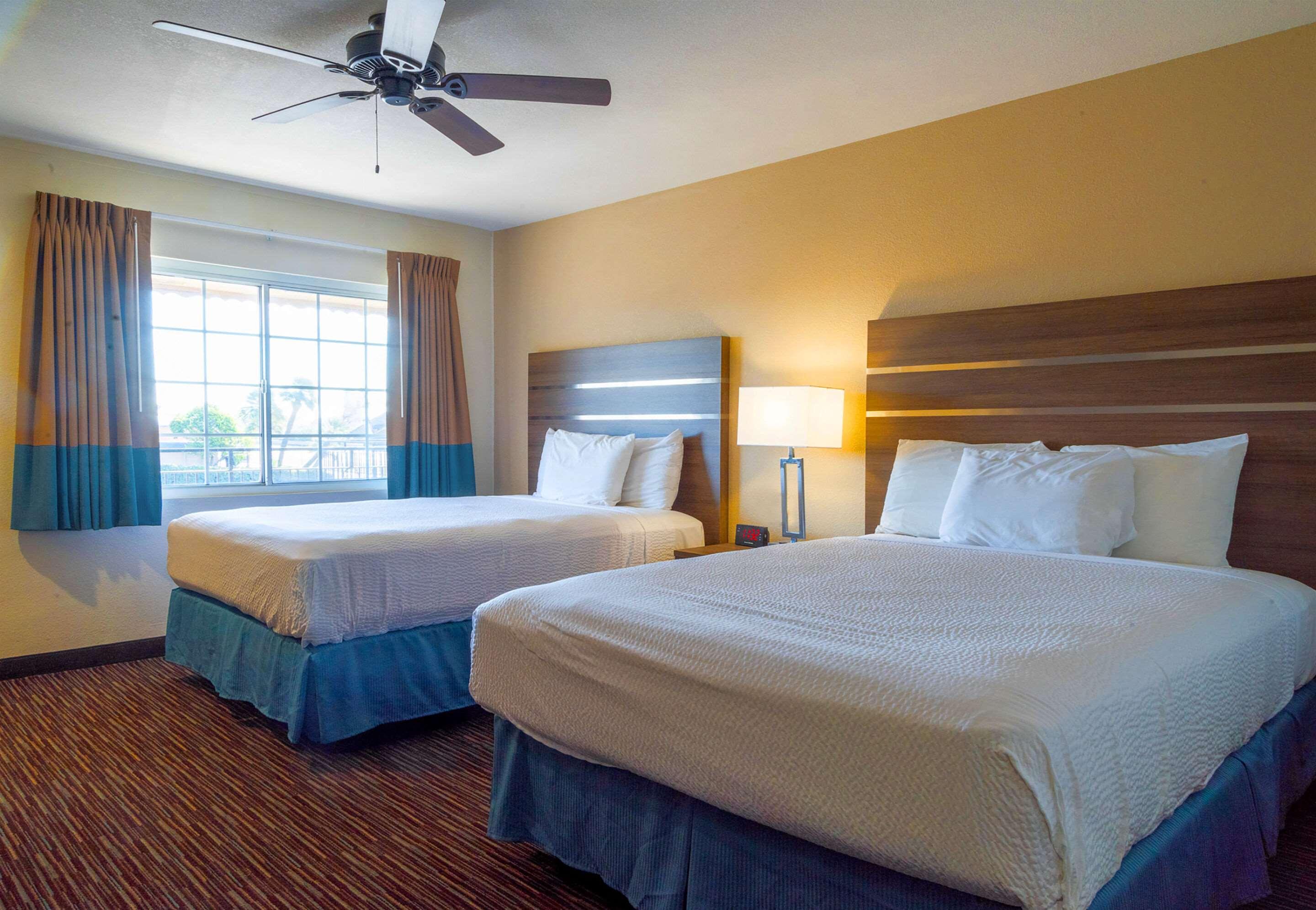 Rodeway Inn Near University-Gateway To Yosemite Мерсед Экстерьер фото