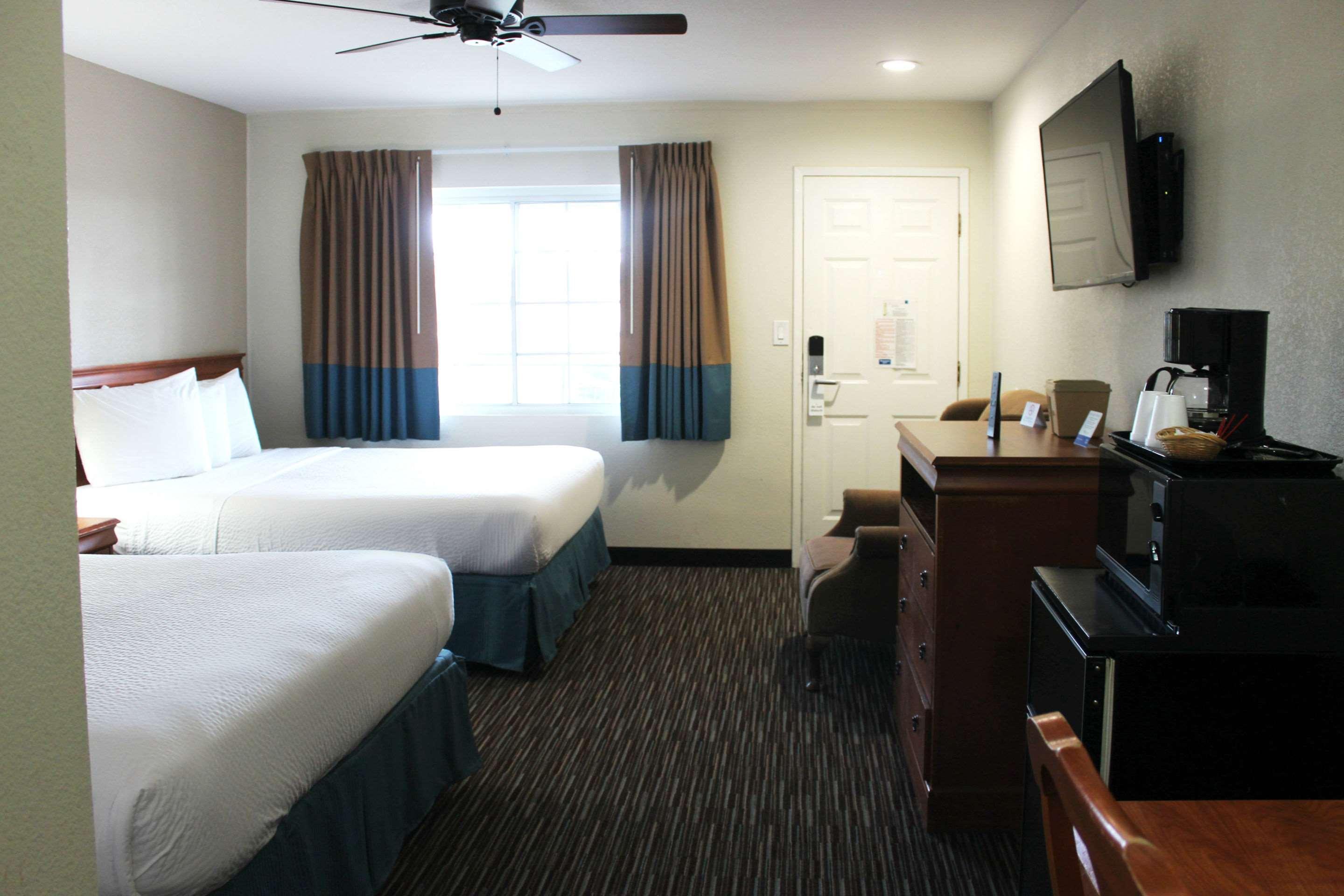 Rodeway Inn Near University-Gateway To Yosemite Мерсед Экстерьер фото