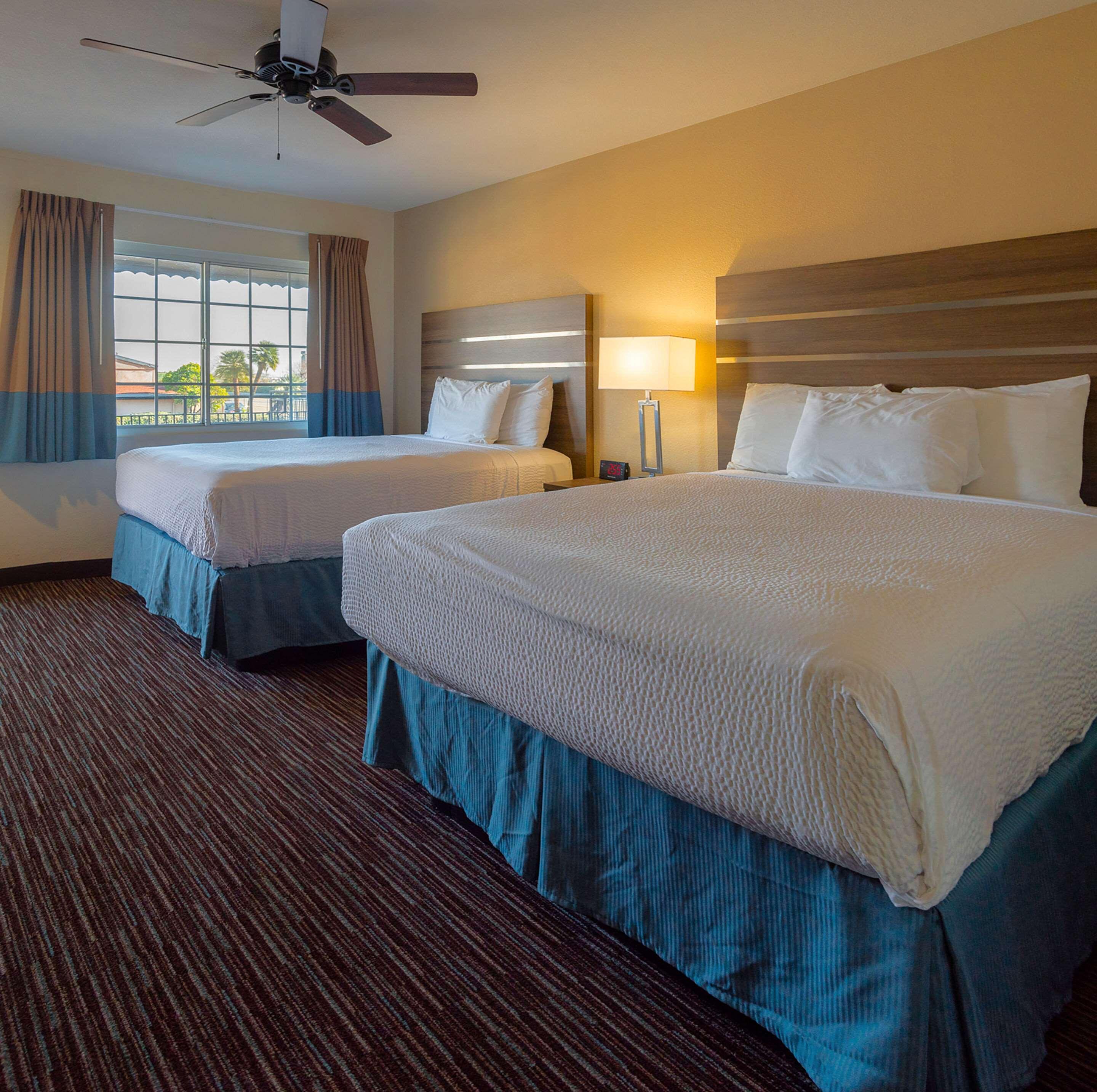 Rodeway Inn Near University-Gateway To Yosemite Мерсед Экстерьер фото