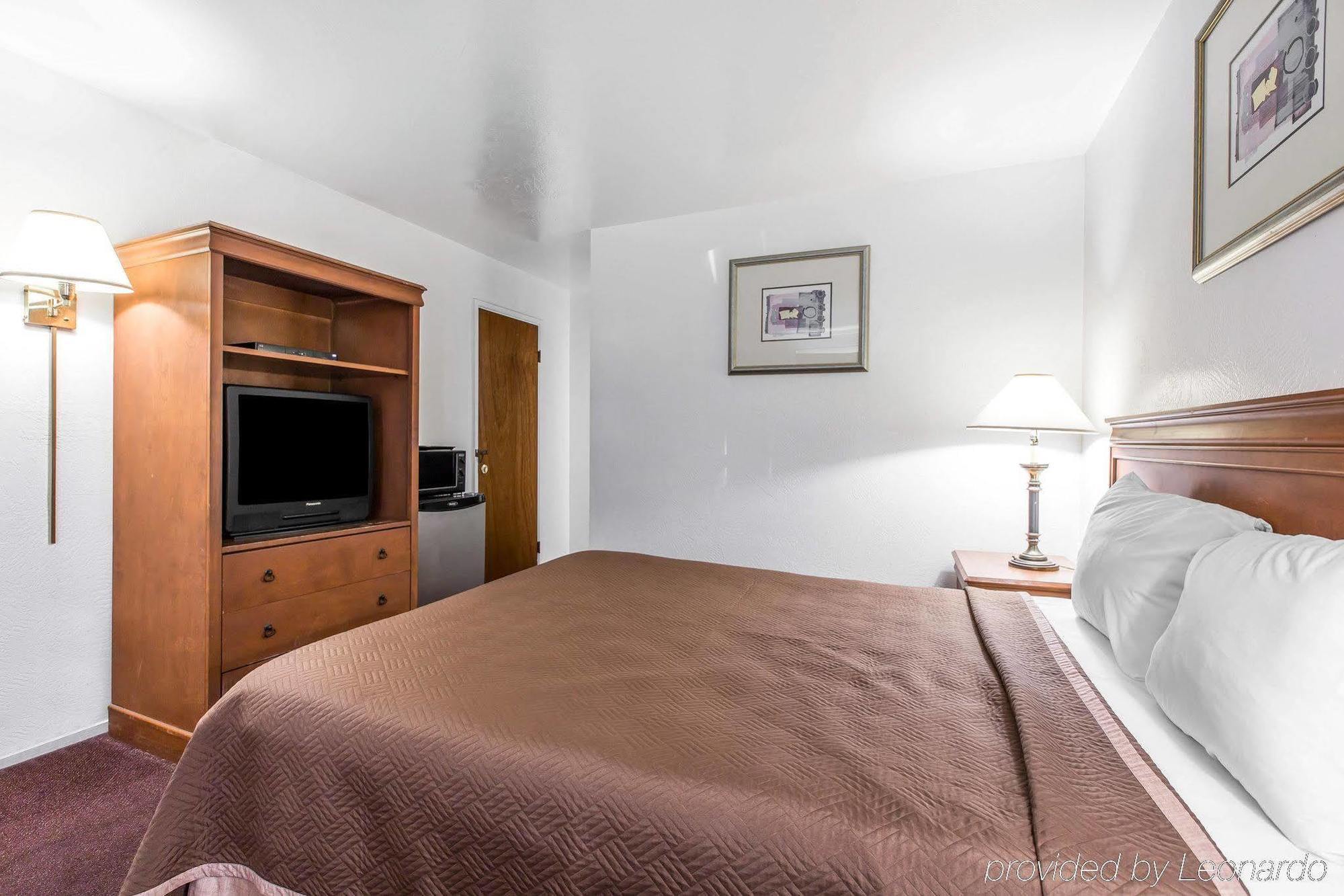 Rodeway Inn Near University-Gateway To Yosemite Мерсед Экстерьер фото