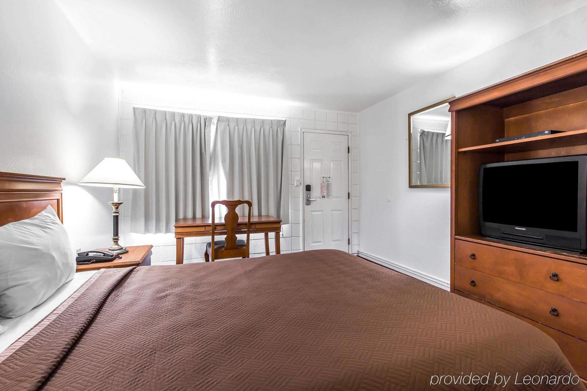 Rodeway Inn Near University-Gateway To Yosemite Мерсед Экстерьер фото