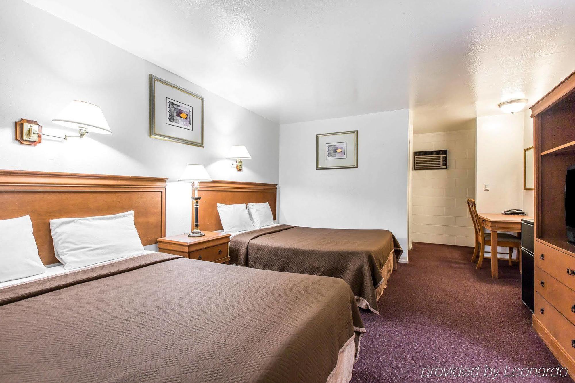 Rodeway Inn Near University-Gateway To Yosemite Мерсед Экстерьер фото